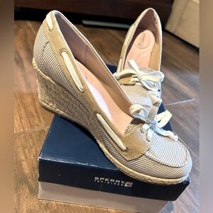 Sperry Wedge size 8